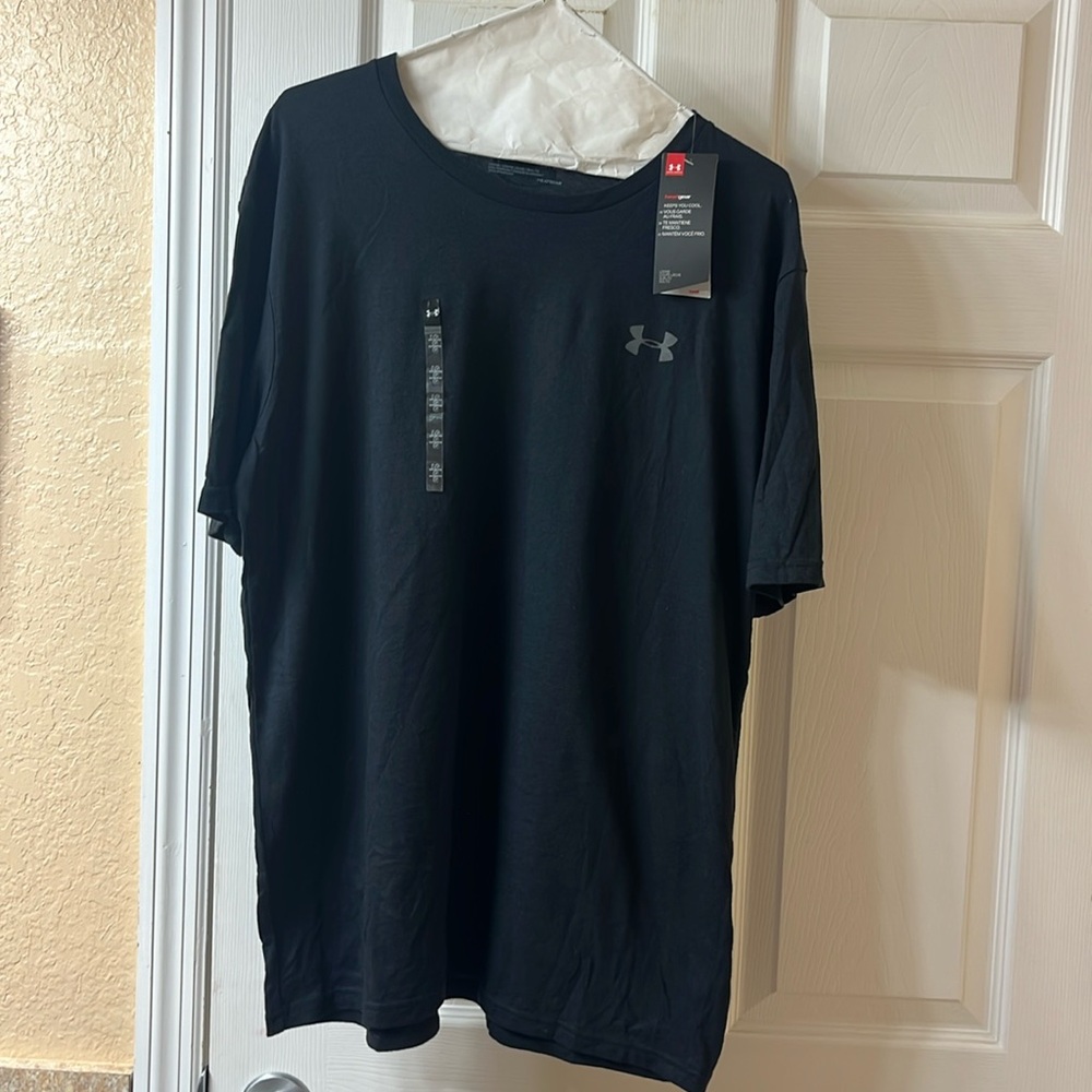 Men’s Under Armour Tshirt